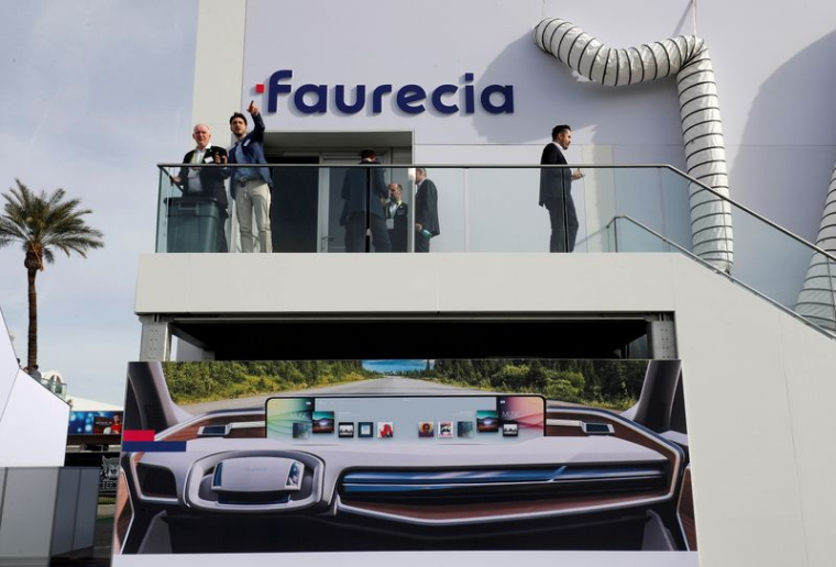 FAURECIA: MARGE OPÉRATIONNELLE DE 6,6% AU S1, OBJECTIF DE CASH-FLOW RELEVÉ