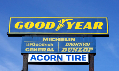 Vendeur de pneus à Chicago. ( GETTY IMAGES NORTH AMERICA/AFP / SCOTT OLSON )