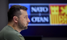 Le président de l'Ukraine, Volodimir Zelensky, assiste au sommet de l'Otan par liaison vidéo, à Kiev