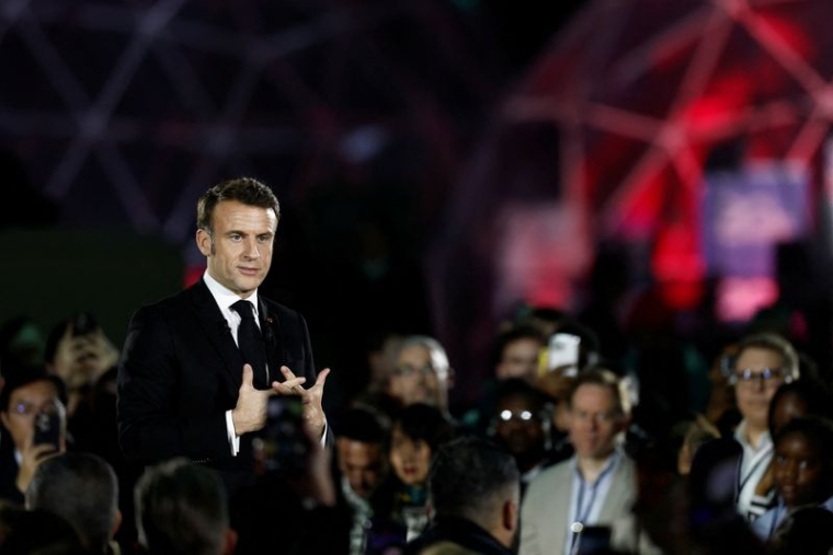 Le président Emmanuel Macron prononce un discours lors du premier jour du Sommet d'action