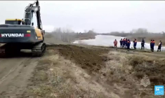 Russie : manifestation dans la ville d'Orsk frappée par des inondations
