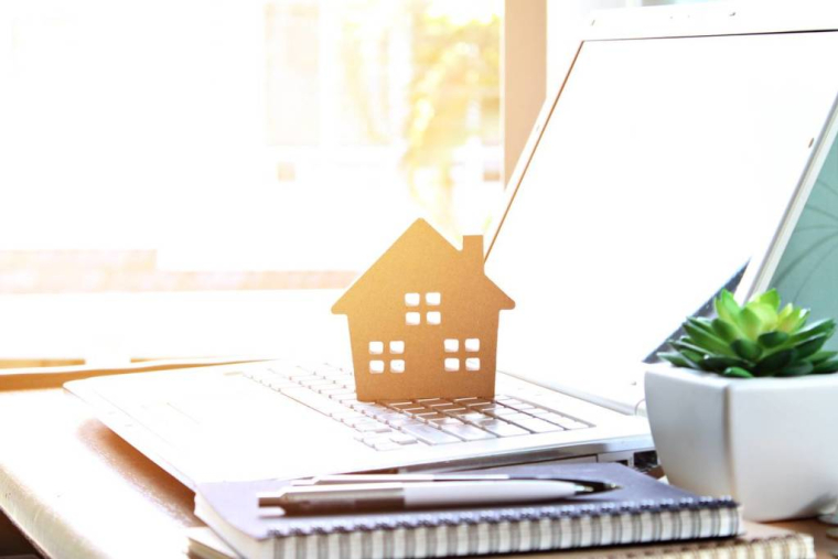 Immobilier : avant d'investir, n'oubliez pas le coût de la taxe foncière ! / iStock.com - sureeporn