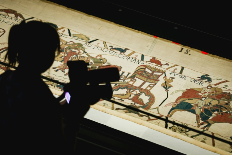 La tapisserie de Bayeux au British Museum àLondres le 7 septembre 2026 ( AFP / Adrian DENNIS )
