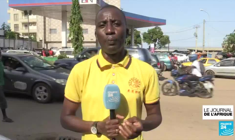 Pénurie de carburant à Conakry : les files d'attente s'allongent devant les stations essence