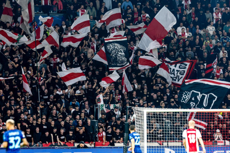 Les fans de l'Ajax interdits de déplacement à Marseille