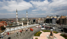 MANIFESTATION A ISTANBUL CONTRE LES MESURES ANTI-COVID DU GOUVERNEMENT