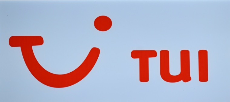 Logo du voyagiste TUI, qui a été condamné par un tribunal civil de Hanovre (Allemagne) ( AFP / THOMAS KIENZLE )
