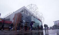 Un supporter de Manchester United banni à vie après avoir agressé un influenceur