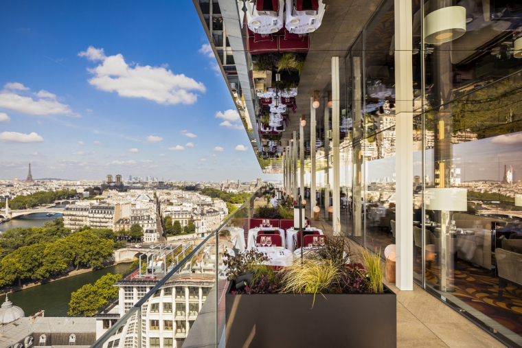 5 nouveaux rooftops à Paris pour dîner avec une vue sur la ville lumière (Copyright bonnie-restaurant.com)