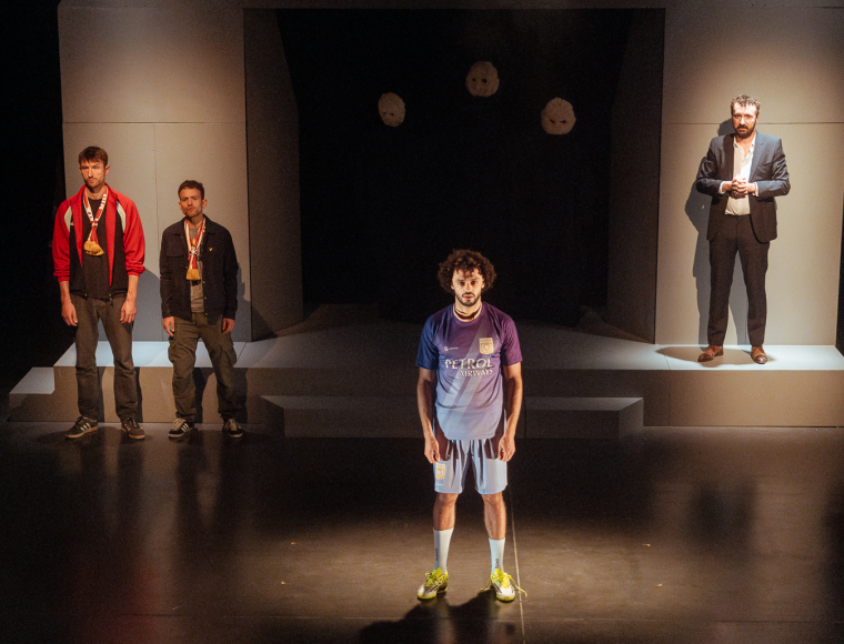 « Le théâtre comme le football se jouent dans une arène »
