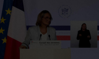 Vote de confiance: Macron apporte son "soutien total" à la démarche de Bayrou (Primas)