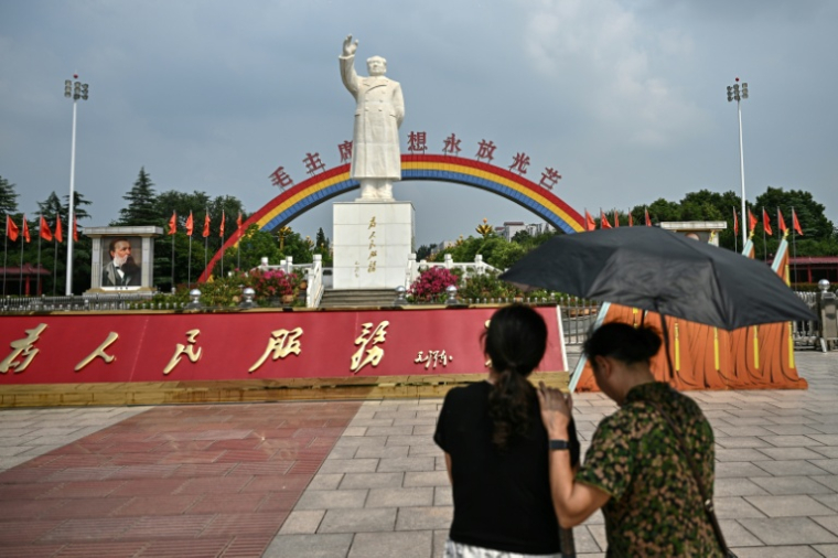 La statue de Mao Zedong sur la plage "l'Orient est rouge" à Nanjie, en Chine, le 20 août 2026 ( AFP / Pedro PARDO )