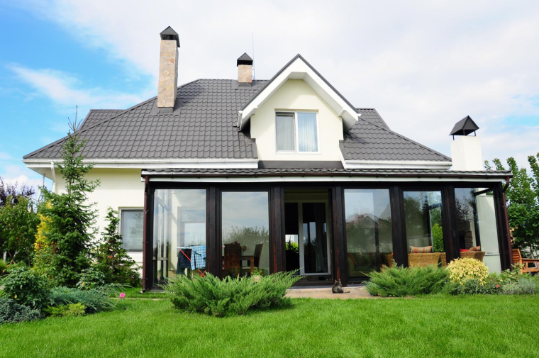 Le paiement de la taxe d’aménagement est dû lorsque vous faites construire une maison crédit photo : Berna Namoglu/Shutterstock / Berna Namoglu