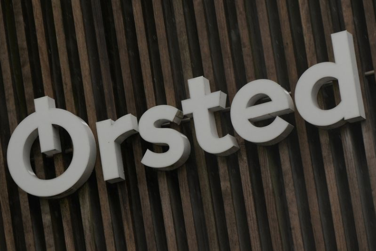 Une vue montre le logo de la société Orsted dans ses bureaux de Gentofte