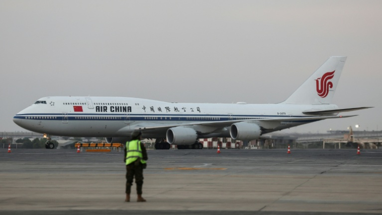 L'avion du président chinois Xi Jinping arrive sur l'aéroport international du Caire, le 1er septembre 2026 ( POOL / Mohamed Abd El Ghany )