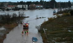 L'Hérault déborde à Agde le 23 décembre 2025 ( AFP / Sylvain THOMAS )