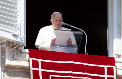 LE PAPE FRANÇOIS DÉNONCE LES "MEURTRES ET ATROCITÉS" COMMIS EN UKRAINE