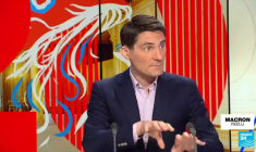 Présidentielle : "Macron s'impose face à Le Pen dans une France fracturée"