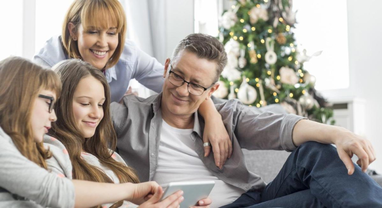 Légalement, l'épargne placée sur un compte au nom d'un enfant lui appartient de plein droit. (© Adobestock)