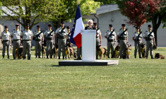 La ministre de la Défense Catherine Vautrin, lors de l'hommage national le 28 avril 2026 à Suippes (Marne) au sergent Anicet Girardin, mort à 31 ans des suites de ses blessures après une embuscade au Liban ( AFP / Sameer AL-DOUMY )