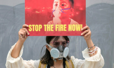 Manifestation le 22 octobre 2026 à Djakarta, devant l'ambassade de Chine, pour demander un audit des chaînes d'approvisionnement liées aux feux de forêt en Indonésie. ( AFP / BAY ISMOYO )