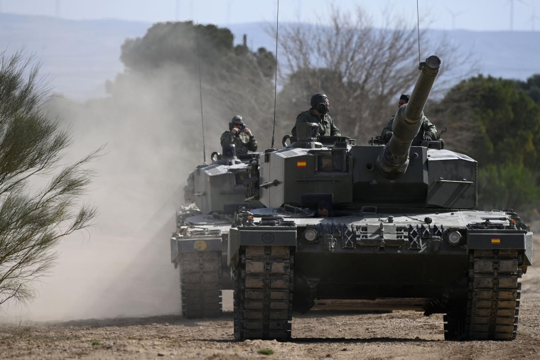 Un entrainement de l'armée ukrainienne sur des chars Leopard 2 (illustration) ( AFP / OSCAR DEL POZO )