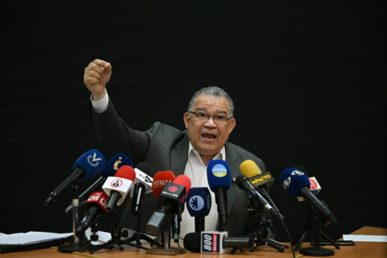 L'ancien candidat à la présidence vénézuélienne Enrique Marquez lors d'une conférence de presse à Caracas le 14 octobre 2024 ( AFP / Federico PARRA )