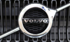 Le logo de Volvo dans un showroom Volvo à Mexico