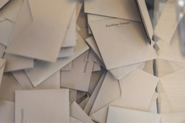 Des bulletins de vote le 22 mars 2026 à Strasbourg ( AFP / ROMEO BOETZLE )