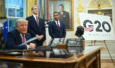 Donald Trump évoque le G20 en 2026 en Floride à la Maison Blanche, le 5 septembre 2025 ( AFP / Mandel NGAN )
