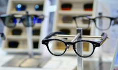 Des lunettes connectées avec IA à Berlin le 4 septembre 2026 ( AFP / Tobias SCHWARZ )