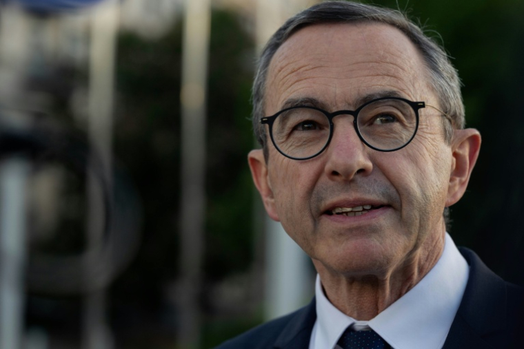 Bruno Retailleau, président du parti de droite Les Républicains (LR) et candidat à l'élection présidentielle de 2027, s'exprime lors d'une conférence de presse à Kiev, le 20 mai 2026 ( AFP / Tetiana DZHAFAROVA )