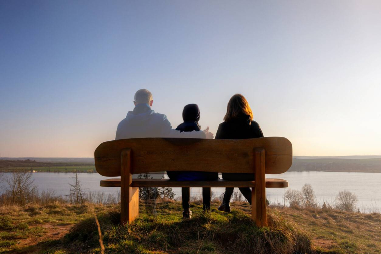 Impôts et succession : que faire après le décès d’un parent ? / iStock.com - Ralf Geithe