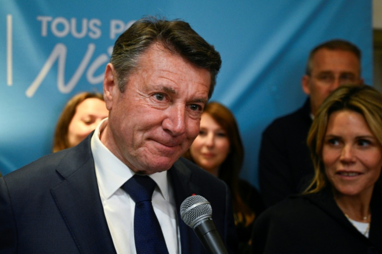 Le maire sortant de Nice, Christian Estrosi, candidat à sa réélection, prononce un discours après sa défaite au 2e tour des municipales à Nice, le 22 mars 2026 ( AFP / Frederic Dides )