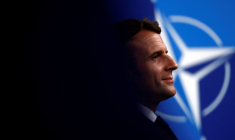 UKRAINE: MACRON S'ENTRETIENDRA AVEC BIDEN ET DES ALLIÉS DE L'OTAN À LA MI-JOURNÉE, DIT ATTAL