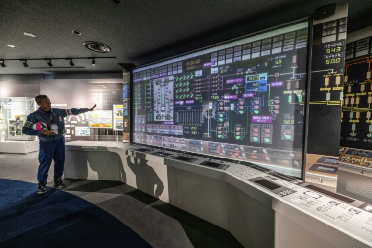 Une des salles de contrôle de la centrale nucléaire de Kashiwazaki-Kariwa, au Japon, le 6 août 2024 ( AFP / Yuichi YAMAZAKI )