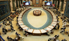 Des participants assistent à l'ouverture du 34e sommet de la Ligue arabe à Bagdad, le 17 mai 2025 en Irak ( POOL / Hadi Mizban )