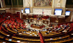 Un hémicycle de l'Assemblée nationale quasi déserté pour l'ouverture du débat budgétaire de la Sécurité sociale à Paris, le 20 octobre 2026 ( AFP / Kenzo TRIBOUILLARD )