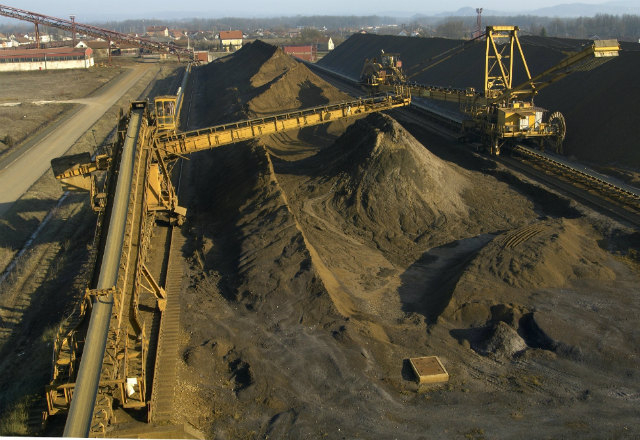 Accélération de la croissance mondiale, remontée de l’inflation, faiblesse du dollar, investisseurs encore sous exposés… l’alignement des planètes semble se former pour les ressources naturelles (Copyright ArcelorMittal)