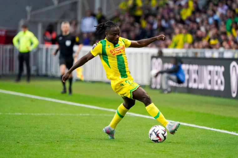 Moses Simon attendu à Paris