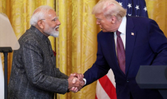 Le président américain Trump tenant une conférence de presse conjointe avec le Premier ministre indien Modi