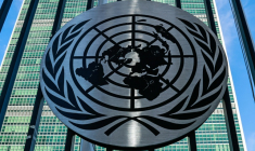 Logo de l'ONU à New York, le 21 septembre 2025 ( AFP / Kena Betancur )