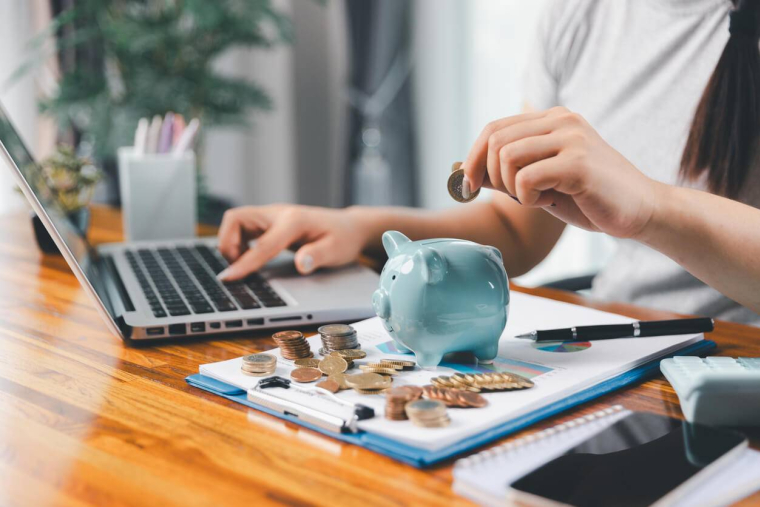 PEE et PERCO : quand faut-il débloquer votre épargne salariale ? / iStock.com - Jinda Noipho