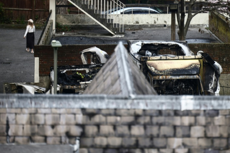 Une ambulance d'une association juive incendiée à Londres, le 23 mars 2026 ( AFP / Henry NICHOLLS )
