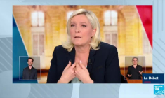 "Il n’y a que les crises qui arrivent à vous faire bouger", reproche Le Pen à Macron