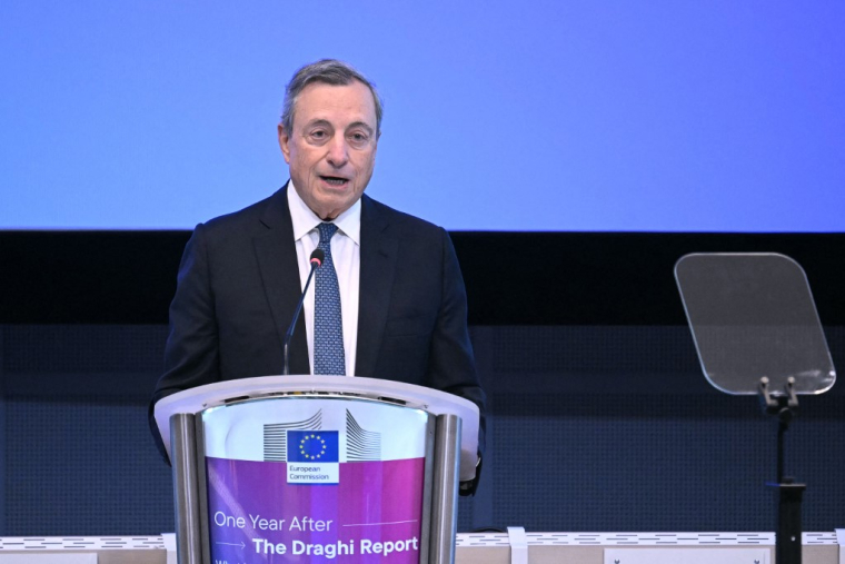 Mario Draghi à Bruxelles le 16 septembre 2025. ( AFP / NICOLAS TUCAT )