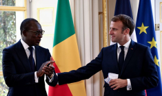 LA FRANCE RESTITUE OFFICIELLEMENT DES OEUVRES D'ART SAISIES AU BÉNIN