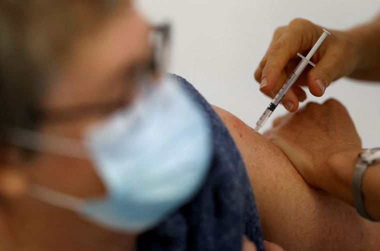 CORONAVIRUS/FRANCE: LA HAS FAVORABLE AU MAINTIEN DE L'OBLIGATION VACCINALE DES SOIGNANTS