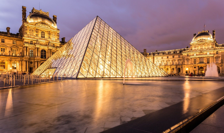 Louvre, Panthéon, Arc de triomphe : les prix flambent en 2024