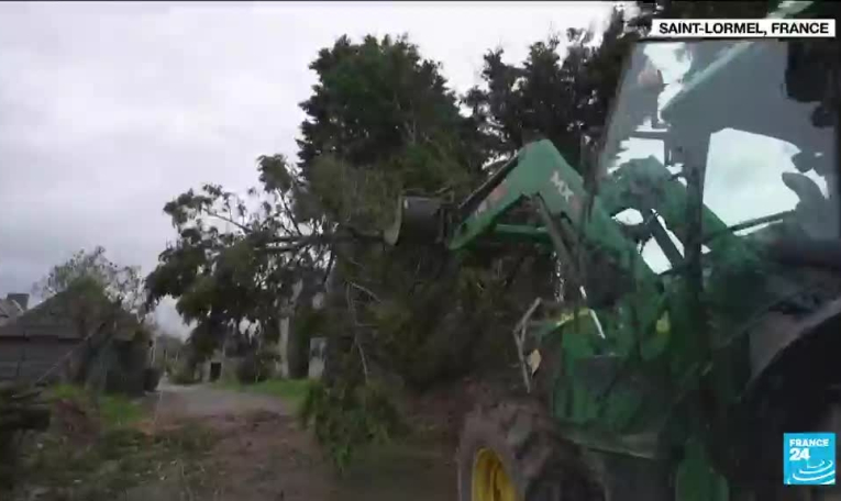 Tempête Ciaran : 1,2 million de foyers privés d'électricité, un mort dans l'Aisne